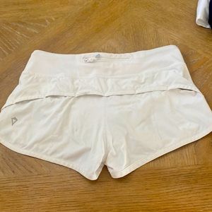 kids lululemon (ivivva) white size girls 12